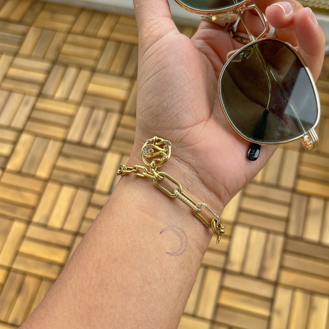 Tatuaje temporal luna