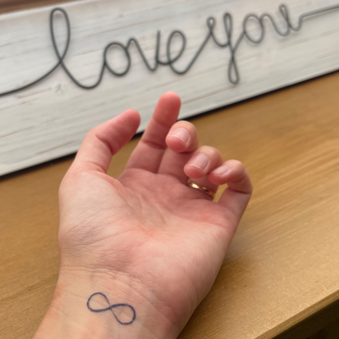 Tatuaje temporal infinito