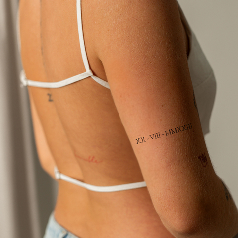 Tatuaje de números romanos