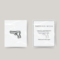 Tatuaje temporal de pistola dibujada