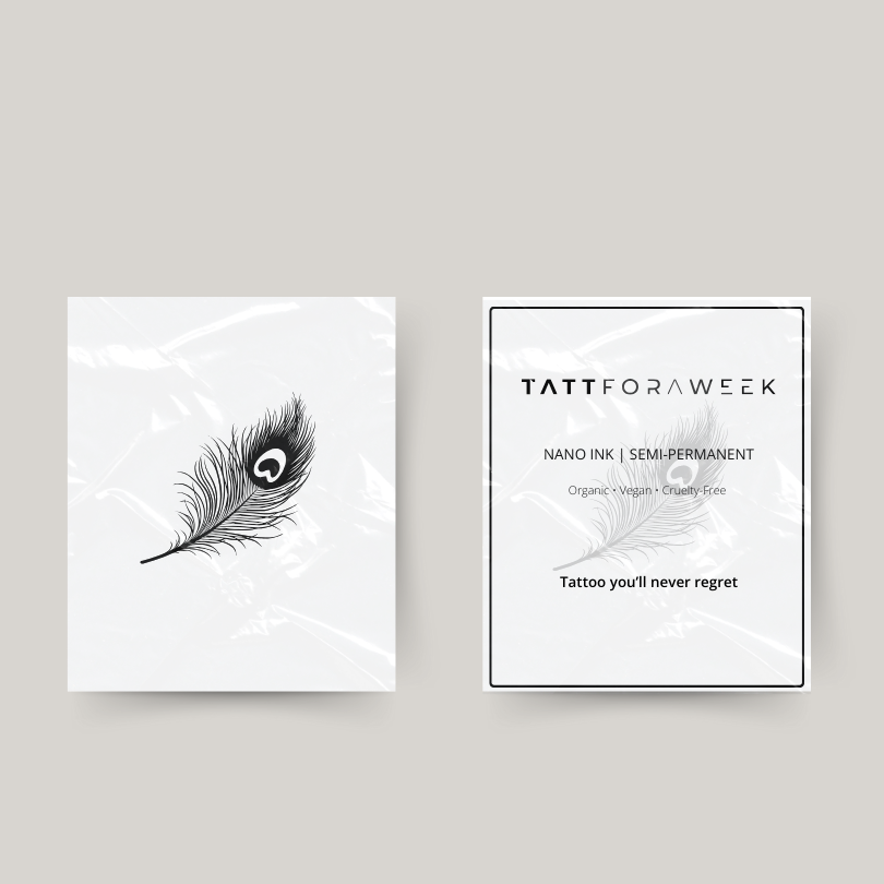 Tatuaje temporal pluma de pavo real