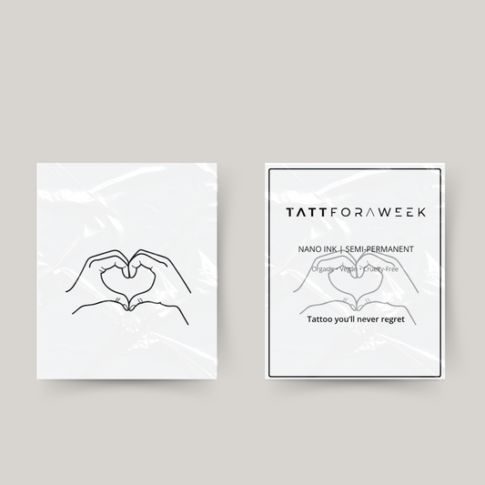Tatuaje temporal manos corazón